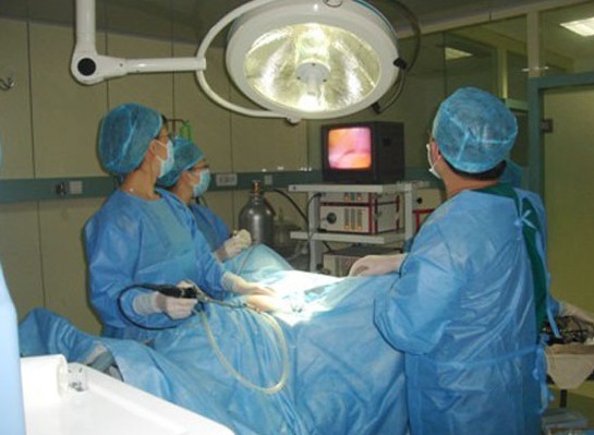 宫腹腔镜微创手术