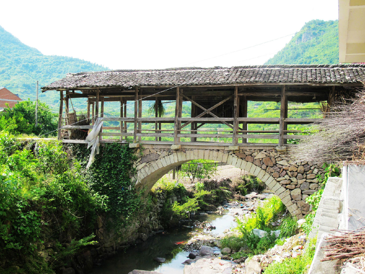 梁村(麗水市蓮都區老竹鎮梁村)