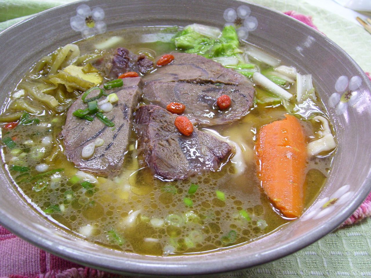 蘿蔔芹菜牛肉湯