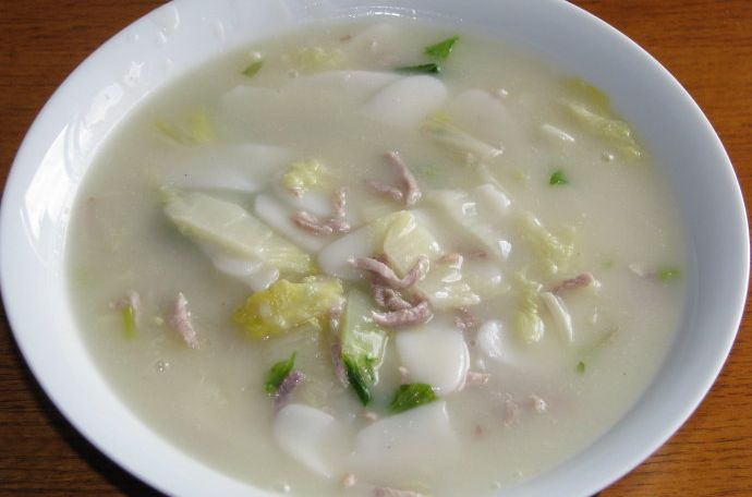 肉絲圓白菜湯