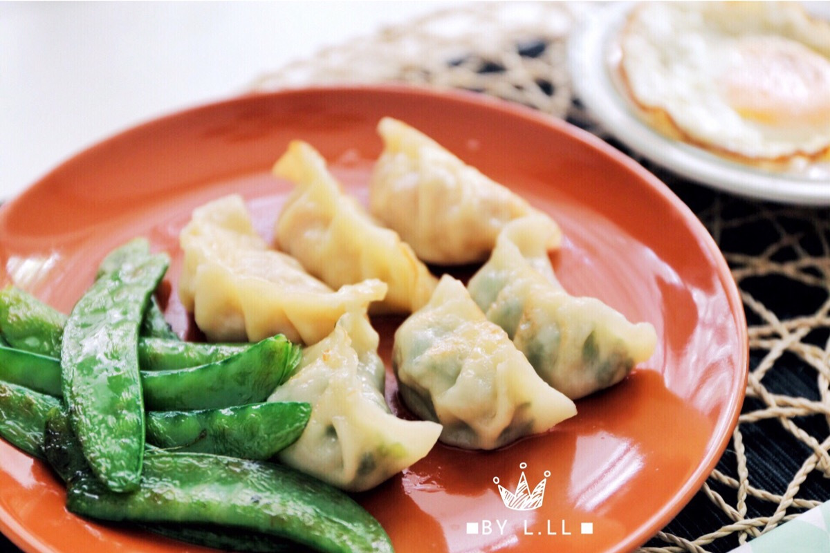 香菇肉韭菜餃子