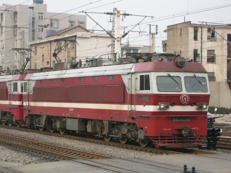 韶山6B型6024號機車