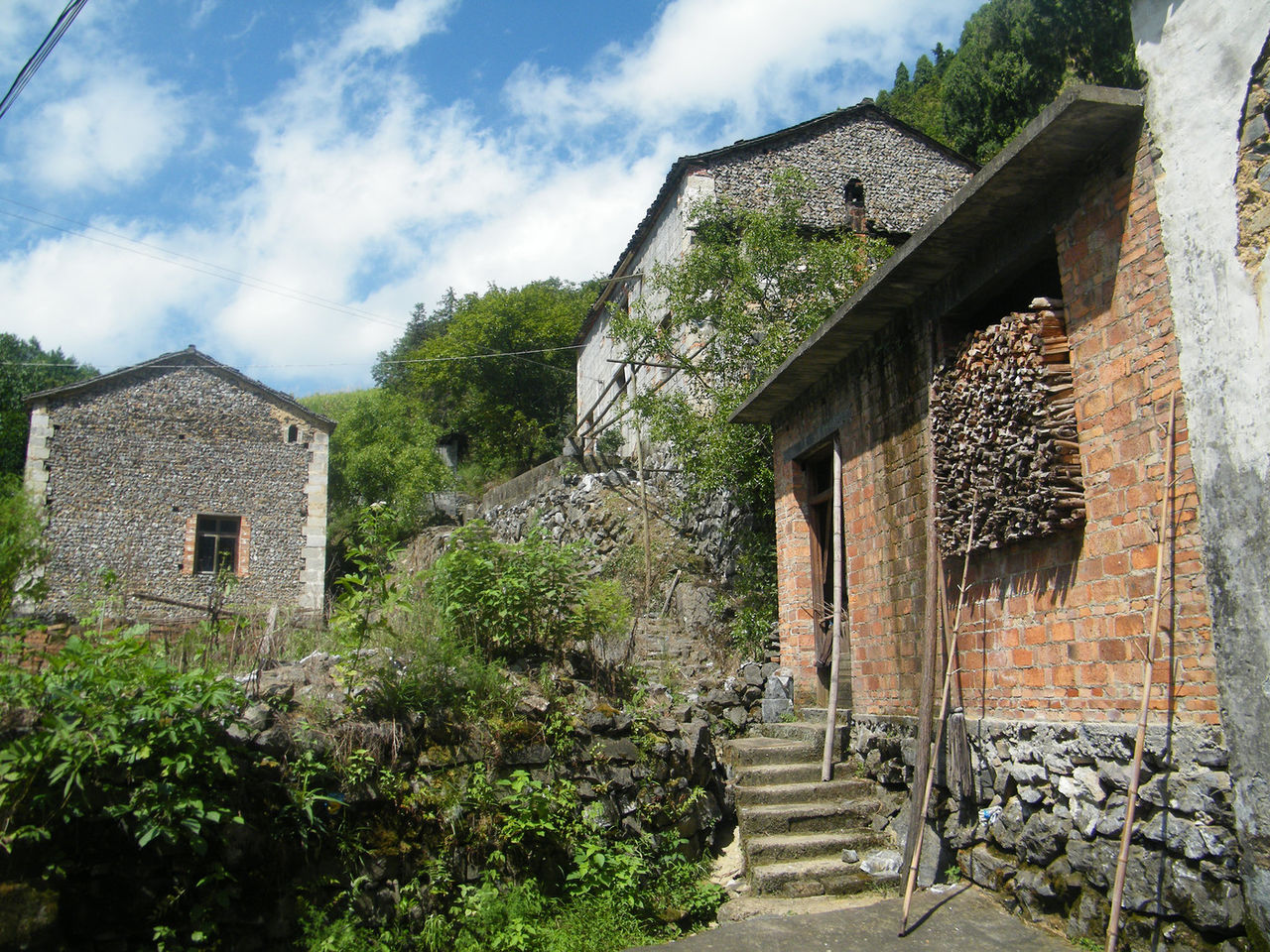 山頭村(浙江省寧波市象山縣東陳鄉山頭村)