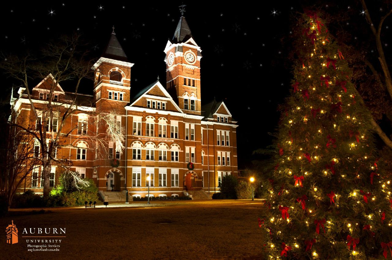 聖誕季中的Samford Hall