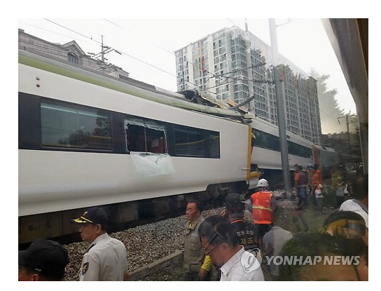 韓國列車相撞