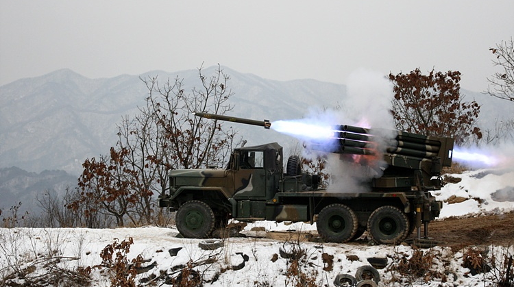 韓國K-136型九龍火箭炮