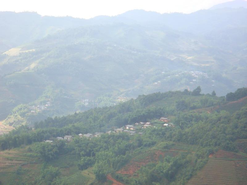 勐炳村(雲南省普洱瀾滄縣南嶺鄉下轄村)