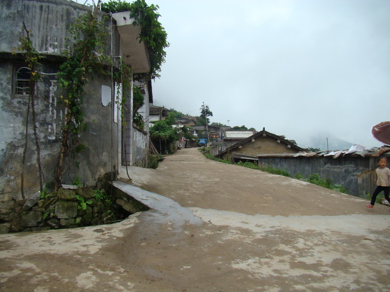 南達村(雲南省玉溪市新平縣水塘鎮南達村)