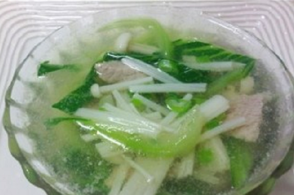 芹菜金針肉片煲