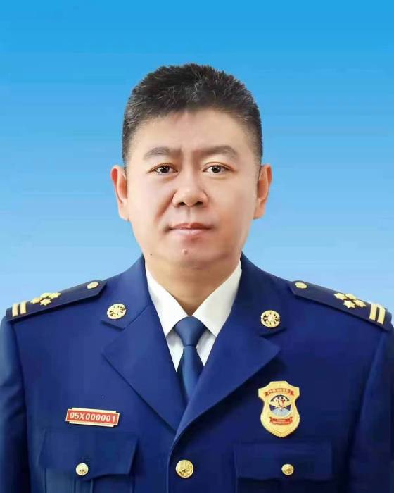 李俊豐(內蒙古自治區消防救援總隊總隊長、內蒙古自治區應急管理廳黨委委員、副廳長)