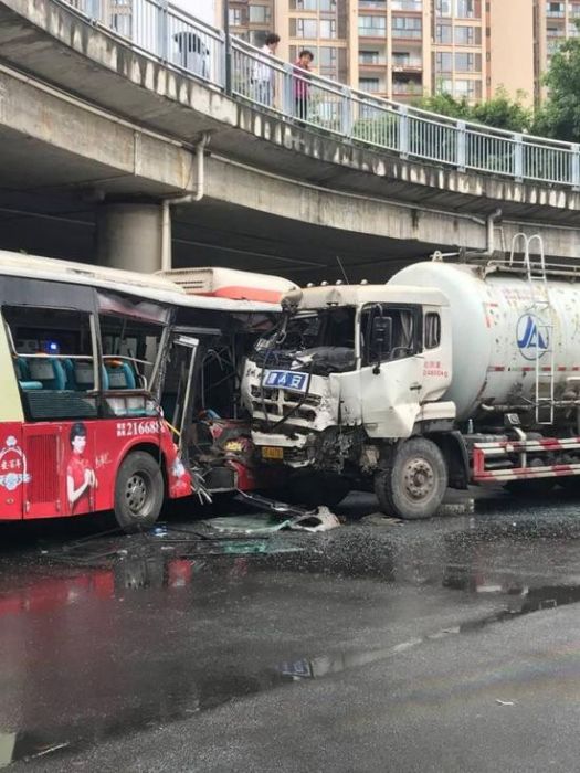 9·15綿陽車輛相撞事故