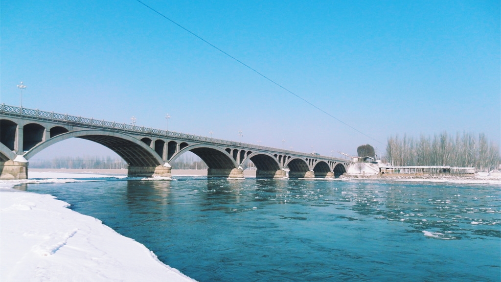 伊犁河大橋