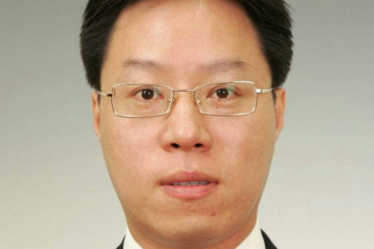 秦明華(上海市長寧區人民法院副院長)