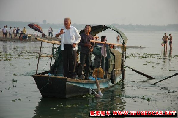 中國新聞攝影“金鏡頭”獎