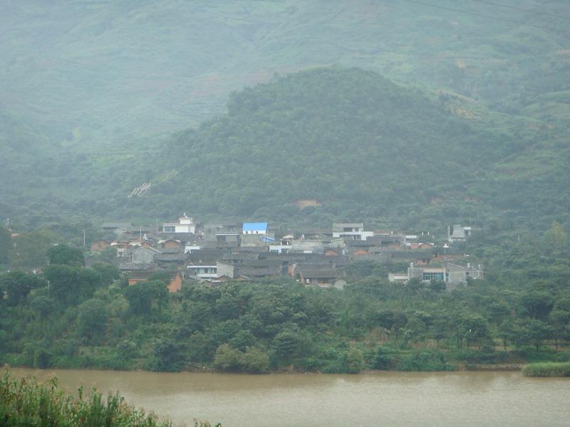 響水河村(雲南霑益縣西平鎮下轄村)