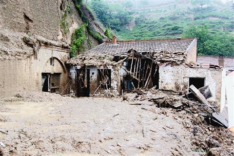 持續強降雨引發山洪