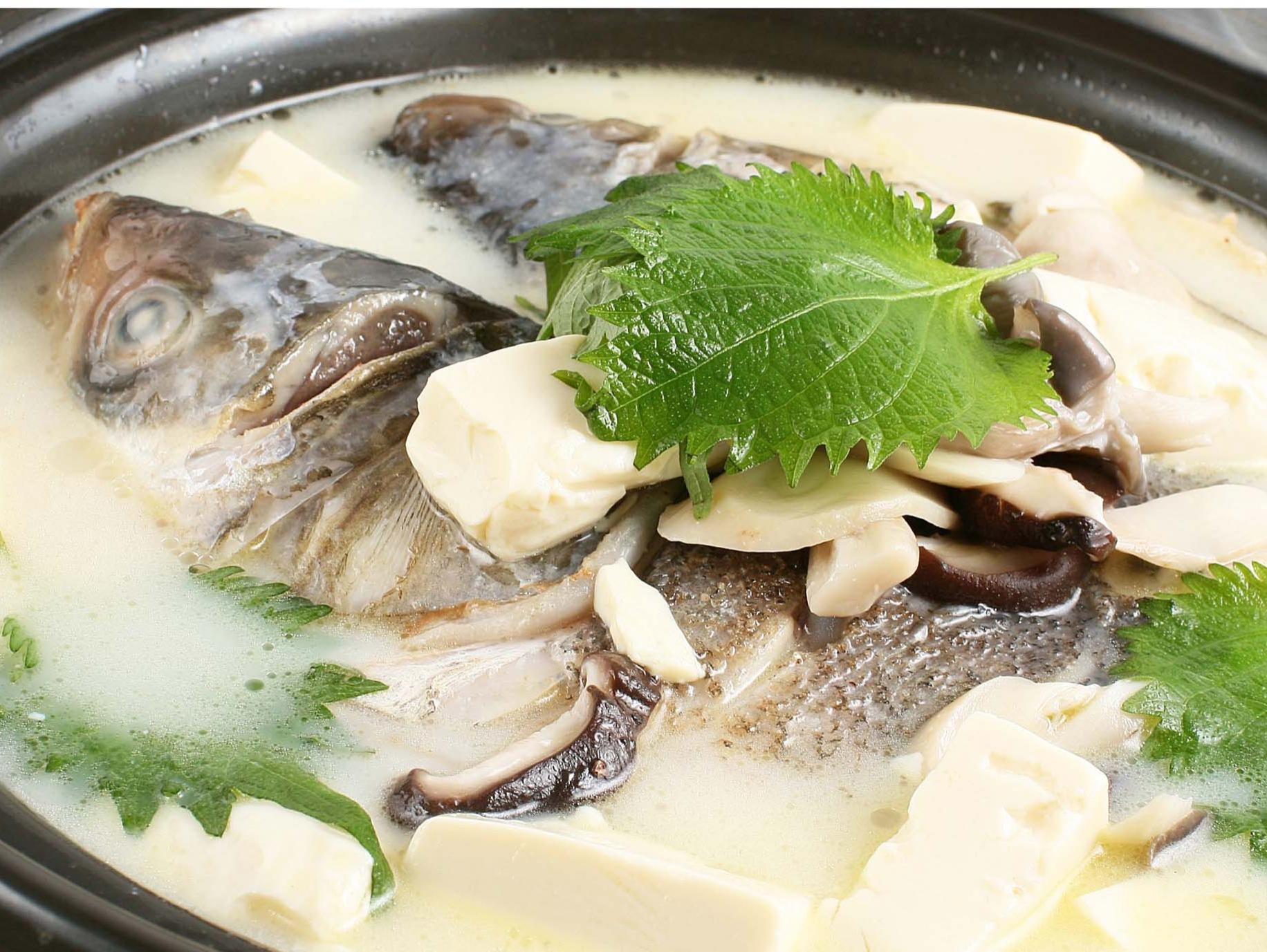 豆腐大蒜魚頭湯