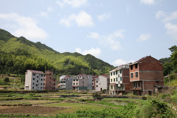 嶺乾村(雲南省保山龍陵縣鎮安鎮嶺乾村)