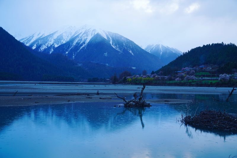 古鄉湖景區