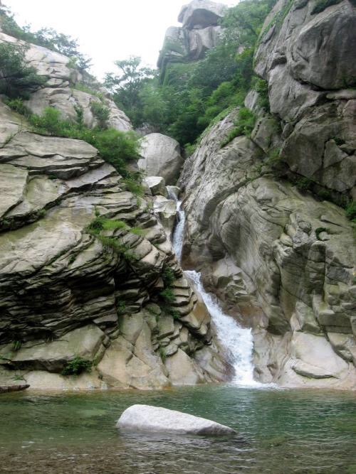 飛龍瀑(青島嶗山飛龍瀑)