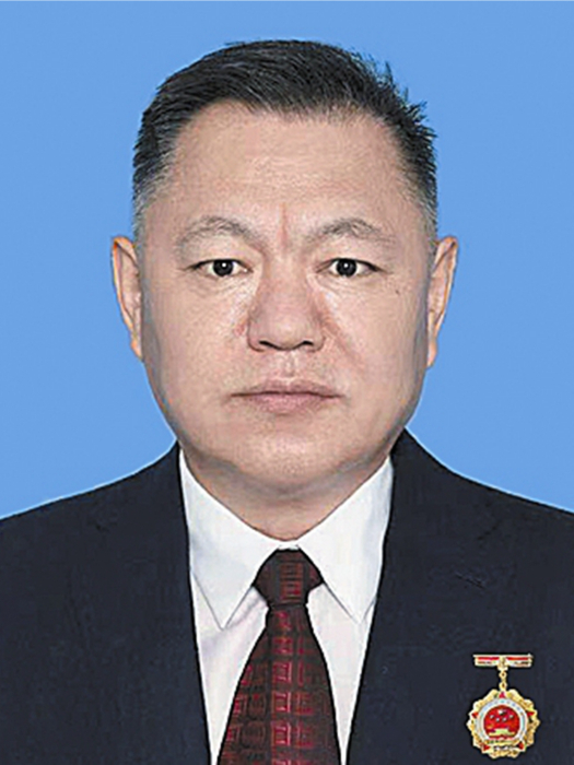 何建平(大連德邁仕精密科技股份有限公司董事長兼總經理)