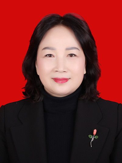 周春梅(內蒙古自治區滿洲里市政協副主席)