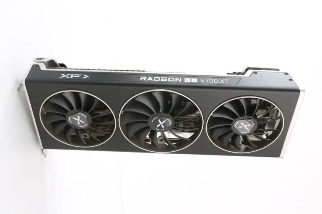 XFX訊景AMD Radeon RX 6700 XT 12GB