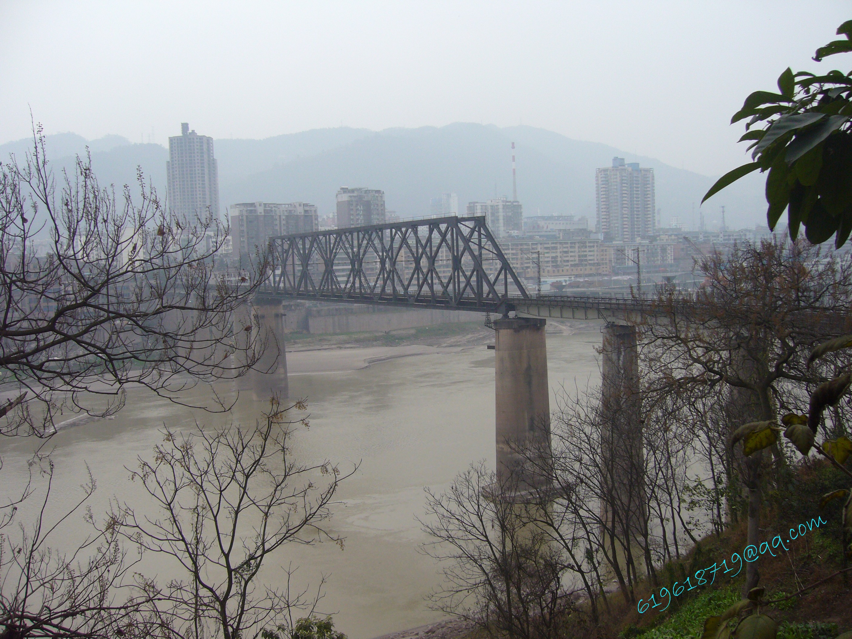 水富金沙江鐵路大橋（拍攝於安邊鎮）