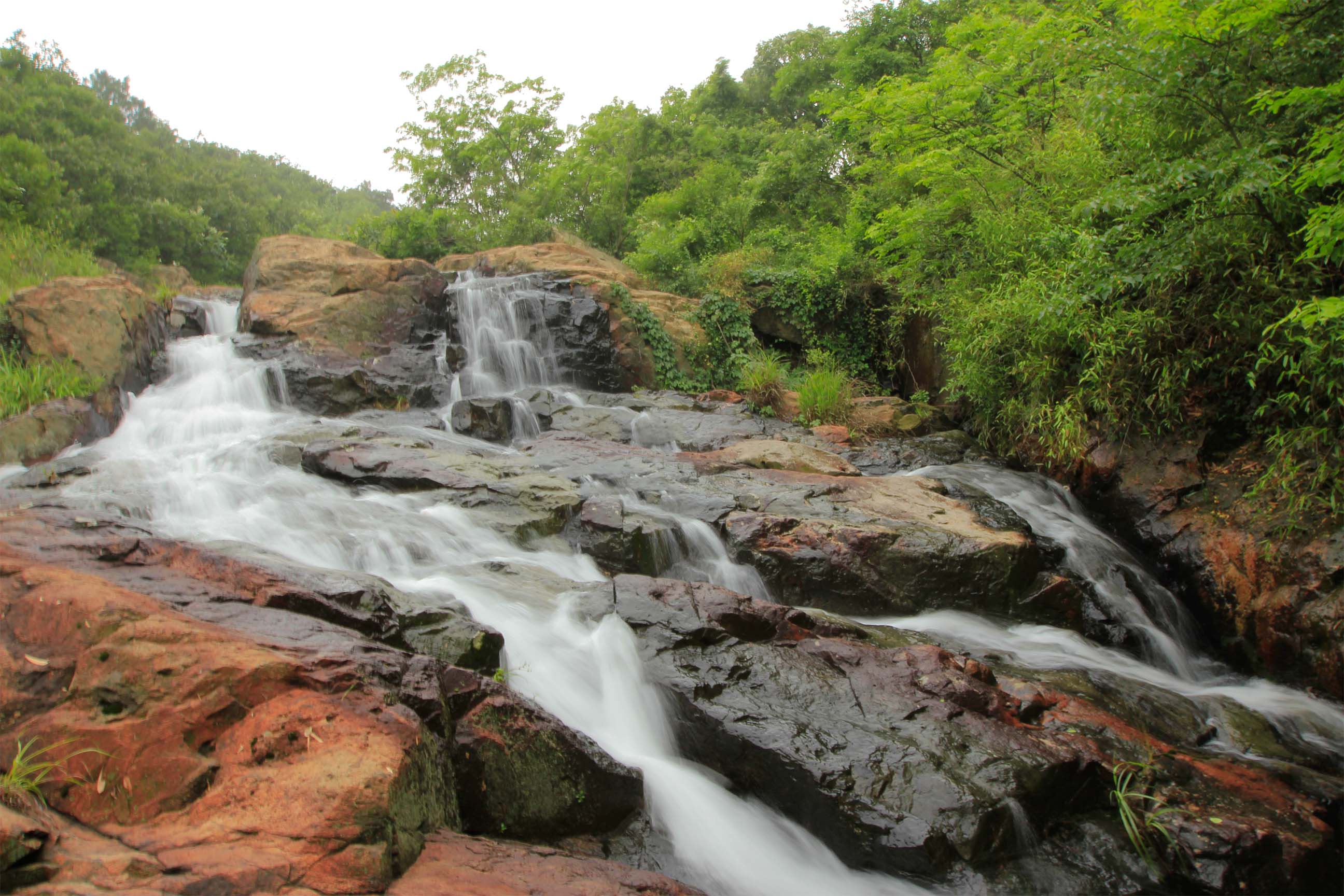 栲栳山