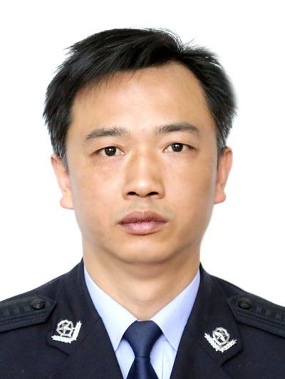 龍文金(貴州省甕安縣公安局黨委委員、政治處主任、一級警長，黔南州公安局甕安經濟開發區分局政委)