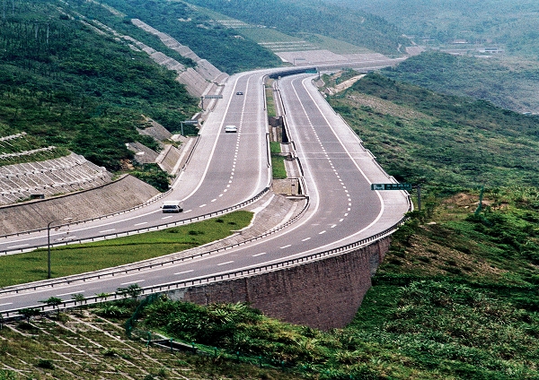 廣鄰高速公路