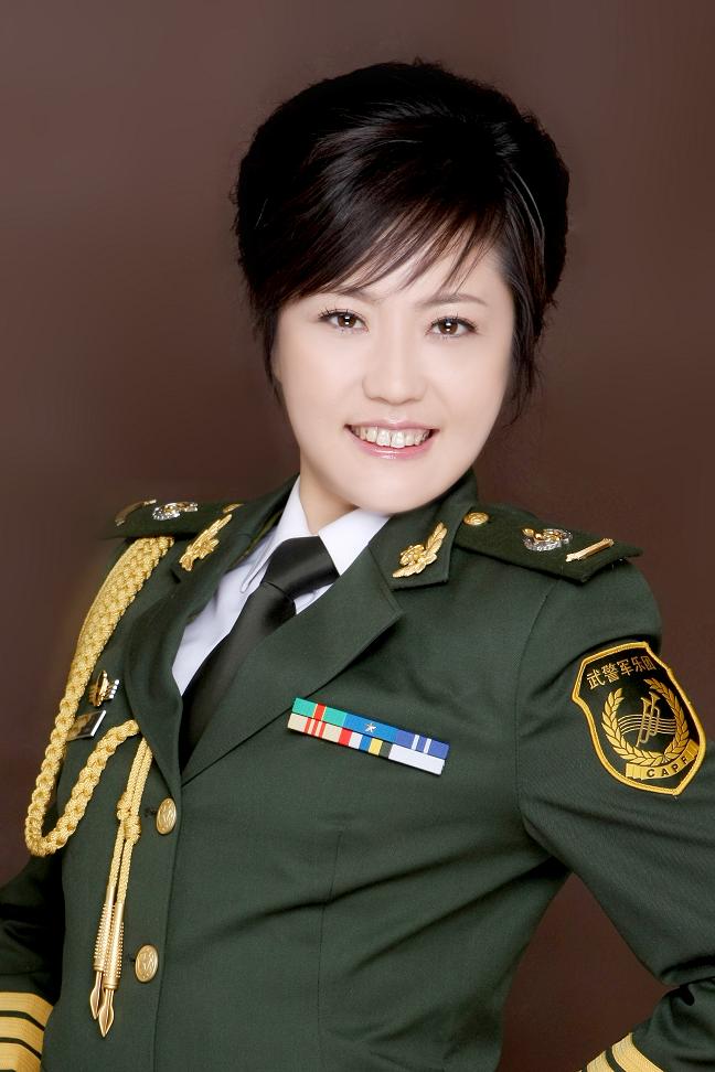 常春(武警軍樂團青年女高音歌唱家)