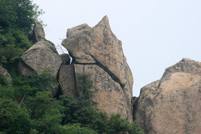 御隆巔山峰一角