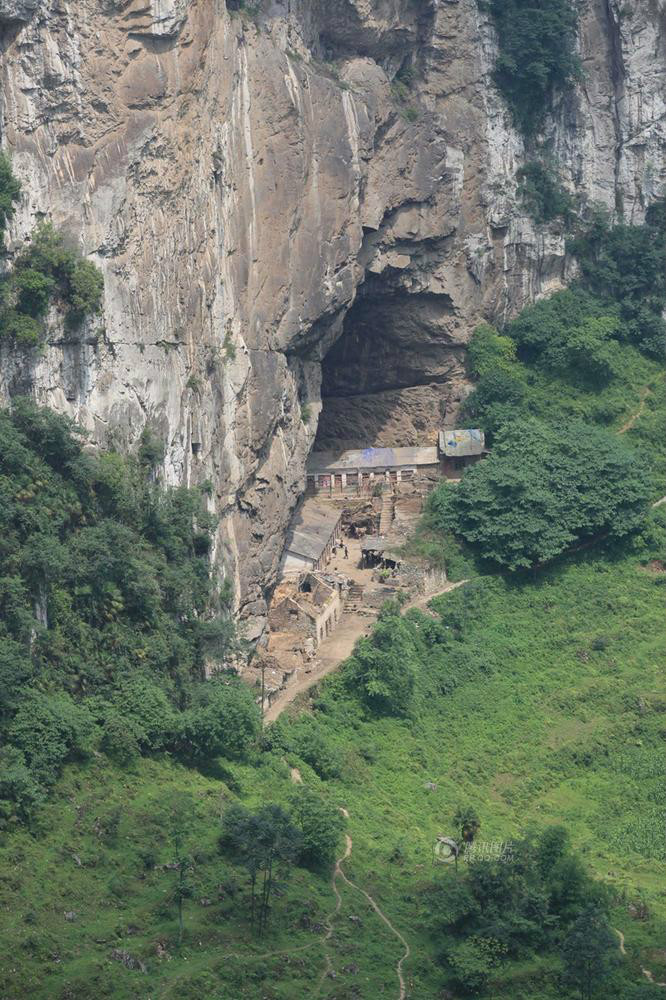 鎮雄天坑溶洞群