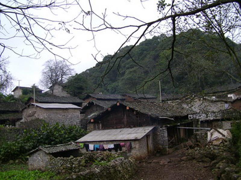 石岩寨村(雲南省文山州馬關縣夾寒箐鎮石岩寨村)