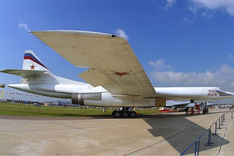 海盜旗轟炸機