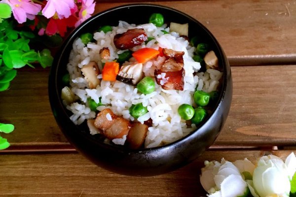 臘肉豆角燜飯