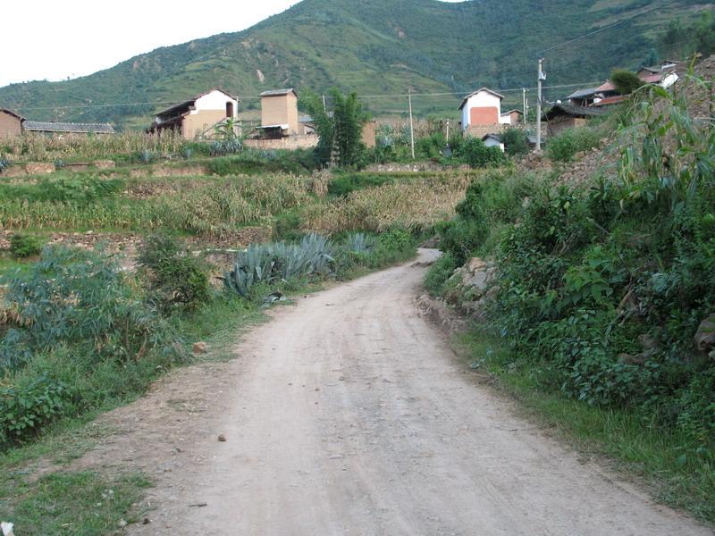 新山滑石板村