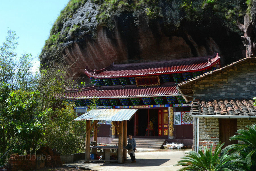 天湖岩寺