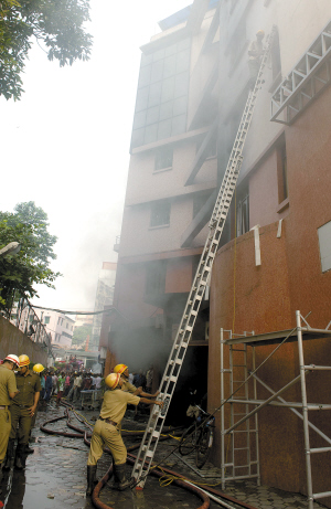 10·17印度醫院火災事故