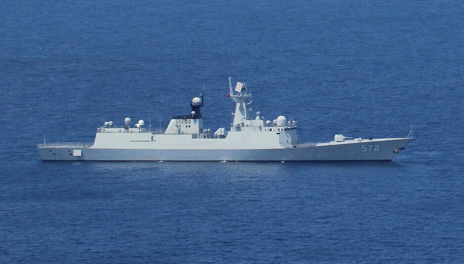 美軍直升機拍攝到的中國海軍飛彈護衛艦