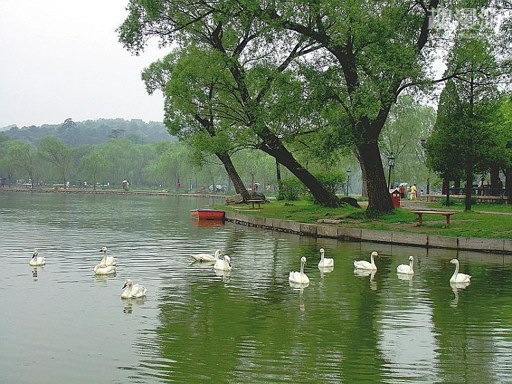 乾隆湖美景