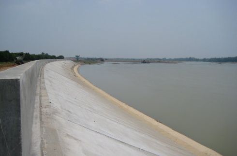 東湖防洪堤