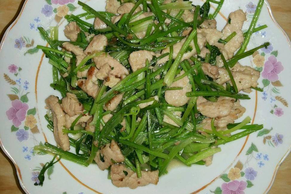 香菜梗炒肉絲