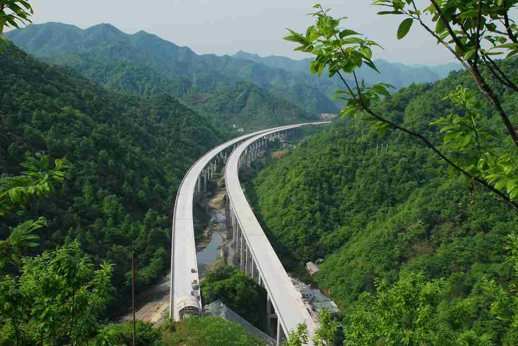 金寨縣斑竹園至天堂寨段正式通車