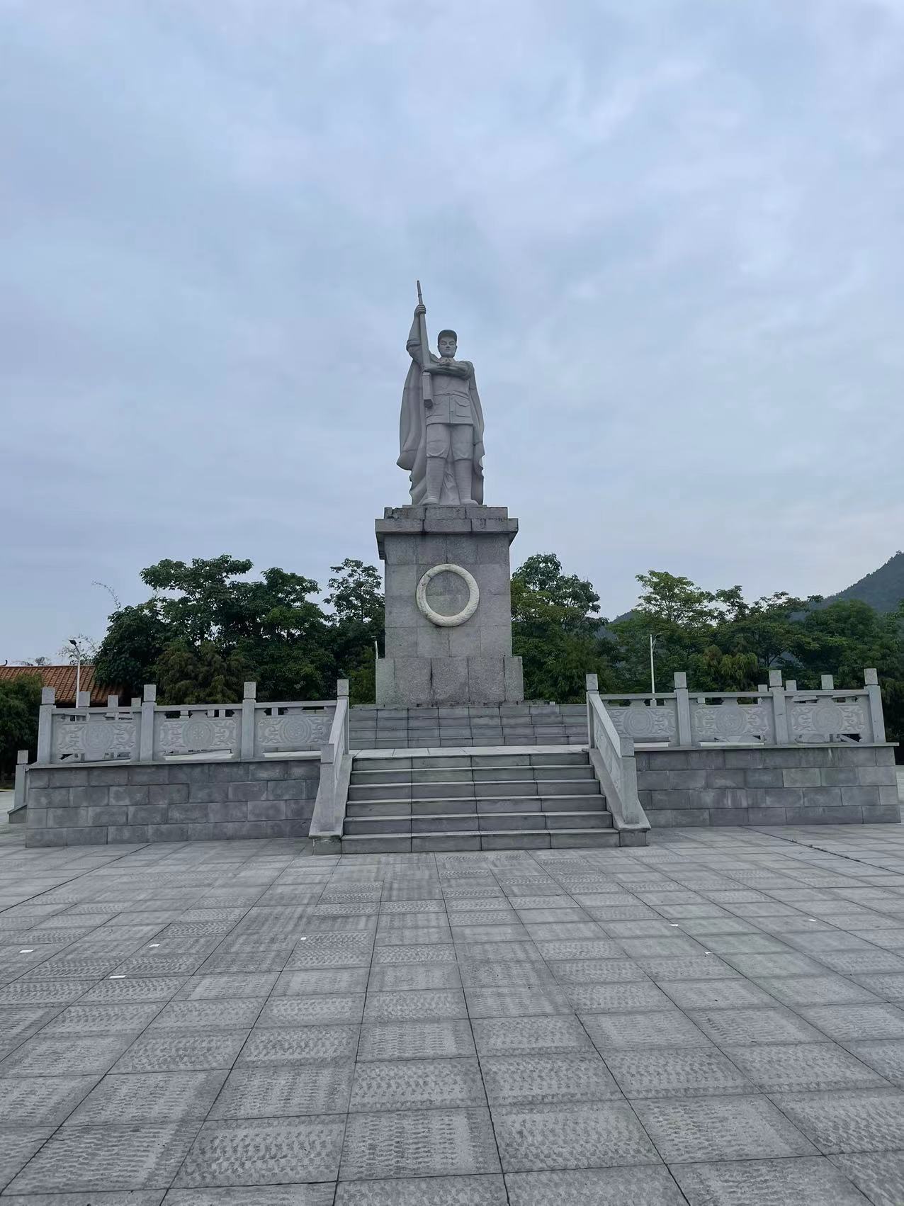 西林縣革命烈士陵園