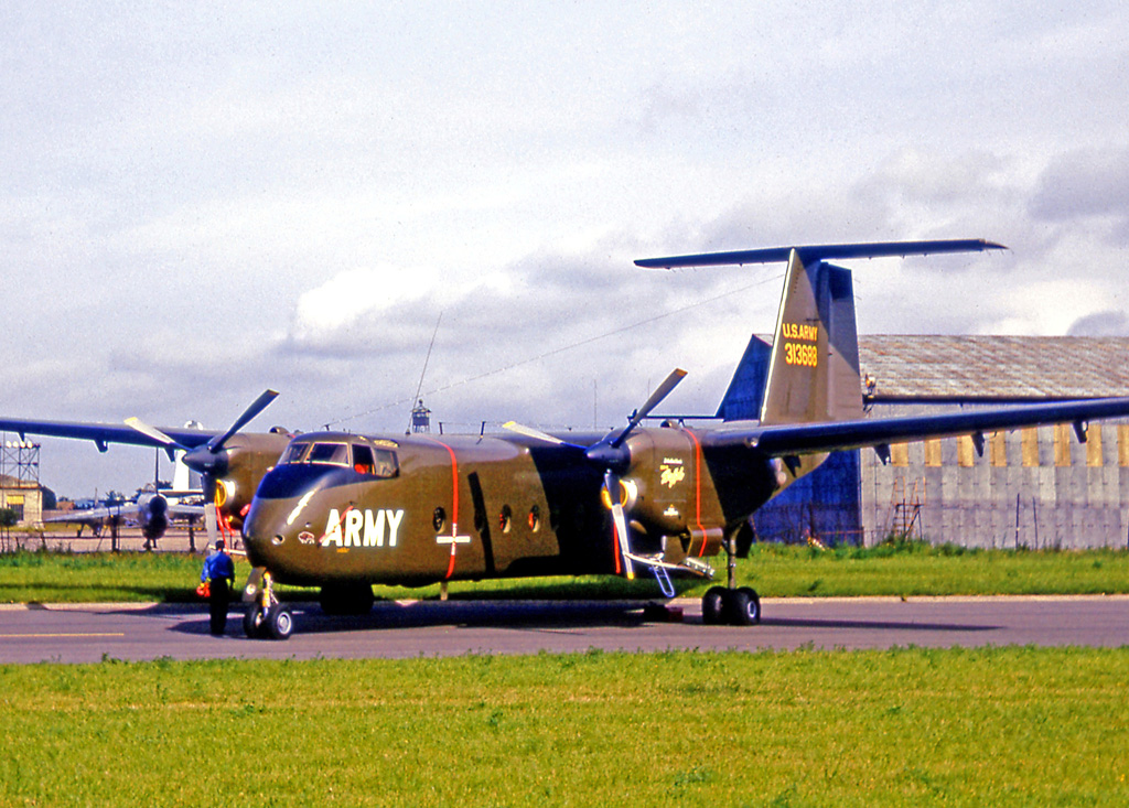 C-8運輸機