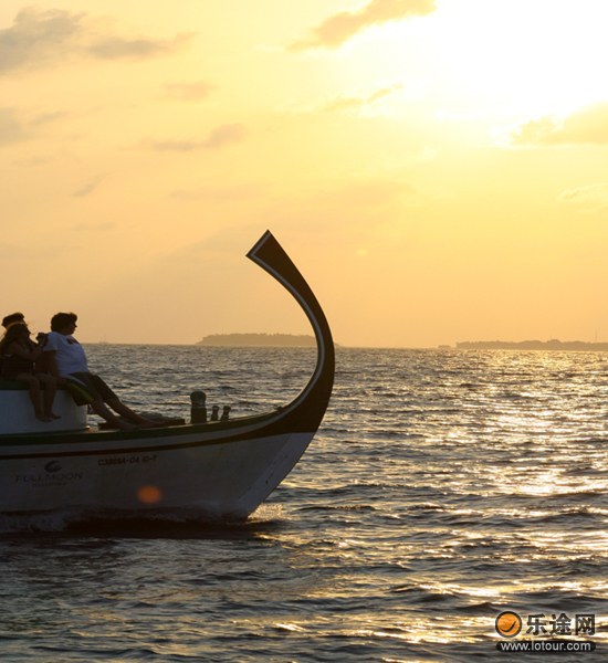 蒂阿曼蒂那海溝