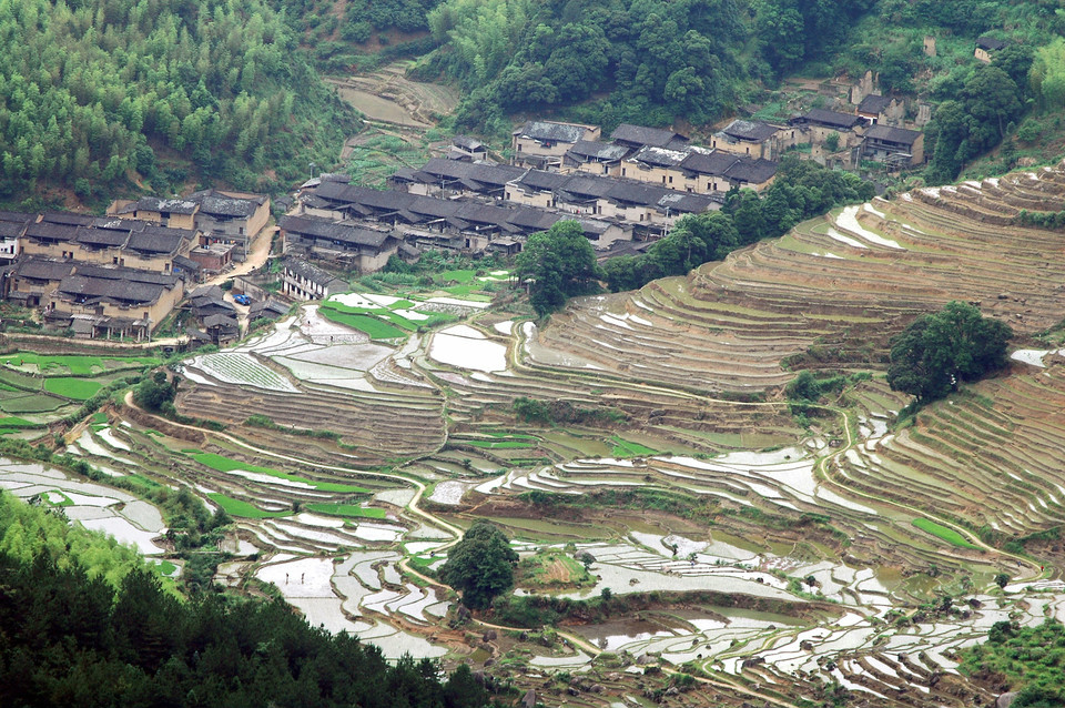 汲溪村