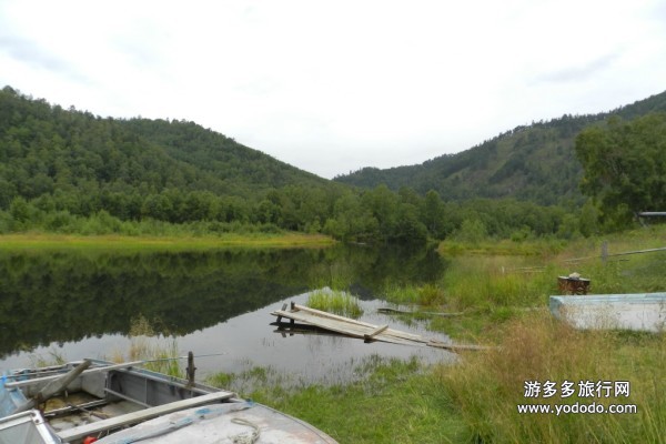 小河邊村(雲南省昆明五華區廠口鄉迤六村委會小河邊村)